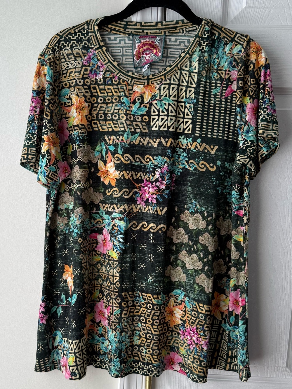 Johnny Was Weller Favorite tee. Size L